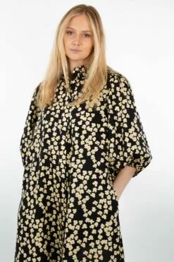 Second Female Alula Shirt Dress - Chamomile -Second Female Salg 12.02 1972