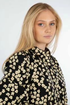 Second Female Alula Shirt Dress - Chamomile -Second Female Salg 12.02 1976