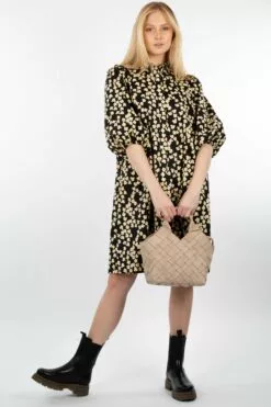 Second Female Alula Shirt Dress - Chamomile -Second Female Salg 12.02 1983