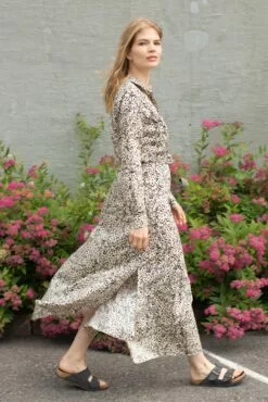 Second Female Wisely Long Shirt Dress - Black -Second Female Salg 2kUvqDgLS6GvnkvyKAhG IMG 5033