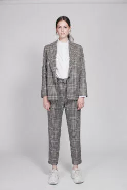 Second Female Binjo Blazer - Off White -Second Female Salg 38kSK4IiSVKXV35r6pRg Photo 23 09 2018 14 23 05