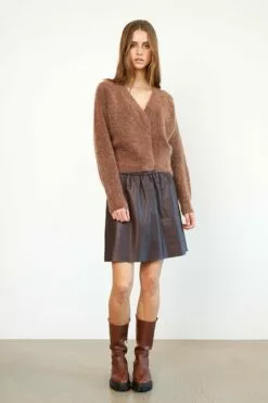 Second Female Brook Knit Boxy Cardigan - Copper Brown 6 Second Female Brook Knit Boxy Cardigan - Copper Brown -Second Female Salg 52507 6068 12 1200x 3dd484b6 cc31 4047 82dd fd93cc605047