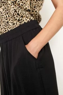Second Female Minga New Trousers - Black -Second Female Salg 53291 8001 12 1000x f3d4be63 0d94 444e 93d3 dfe93bc38b20