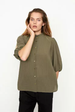 Second Female Tara SS Shirt - Stone Green 7 Second Female Tara SS Shirt - Stone Green -Second Female Salg 53367 7022 11 1000x 7c0c700a bb80 4b6e bb2e 9d848bc0eeec