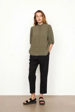 Second Female Tara SS Shirt - Stone Green 9 Second Female Tara SS Shirt - Stone Green -Second Female Salg 53367 7022 15 1000x 4cb919f0 fa28 4c99 9063 338e8148d2cd