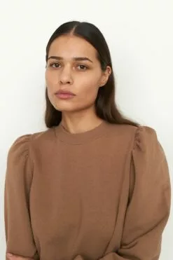 Second Female Carmella Sweat - Otter 8 Second Female Carmella Sweat - Otter -Second Female Salg 53854 4033 12 1200x bcc01481 b2f9 4647 a5a5 c53c50b87e76