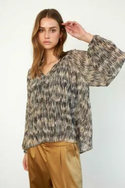 Second Female Rogers Blouse - Black -Second Female Salg 54173 8001 13 1200x 8e894707 217d 452c 8276 5e2f3b4d363a