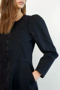 Second Female Anne Dress - Black -Second Female Salg 54205 8001 13 1200x 59fdaabc c7d2 48db 8884 4c3da6f9b108