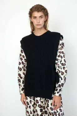 Second Female Aventurine Knit Vest - Black -Second Female Salg 54277 8001 11 1199x1800 0a53a0bb 15a4 4160 837e eb32ced7a930