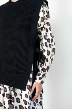 Second Female Aventurine Knit Vest - Black -Second Female Salg 54277 8001 13 1199x1800 b9d2b309 08b2 490b aaaf 39a845fb99f0