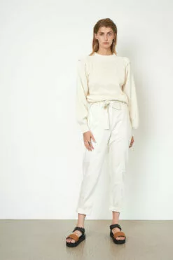 Second Female Amalia Knit O-Neck - Brazilian Sand -Second Female Salg 54365 1009 14 1000x 1d4ac9fb 0508 43f1 a4f6 1ee11eb89819