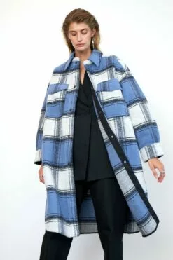 Second Female Ethel Coat - Blue Bonnet -Second Female Salg 54415 5068 13 1200x ef9c0fe2 3027 4cf5 8420 a33c8ea4acd7