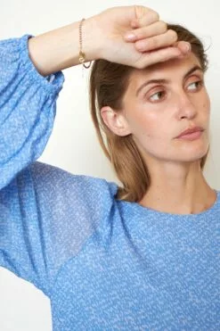 Second Female Mano Dress - Blue Bonnet -Second Female Salg 54448 5068 12 1000x 8b8e705c 76d2 41d2 b4a4 f5d23eb2a27e