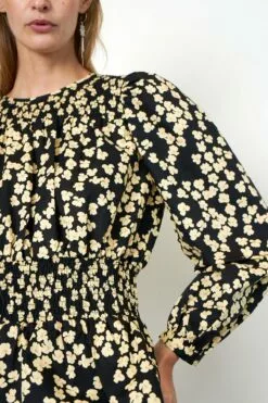 Second Female Alula Blouse - Chamomile -Second Female Salg 54502 2032 12 1200x b69a4bbc 22cd 4aa7 b135 59c243f6ad30