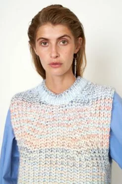 Second Female Elsa Knit Vest - Brunnera Blue 7 Second Female Elsa Knit Vest - Brunnera Blue -Second Female Salg 54572 5028 11 1200x fba06915 4ceb 4e00 8b83 8e9103a43ce0