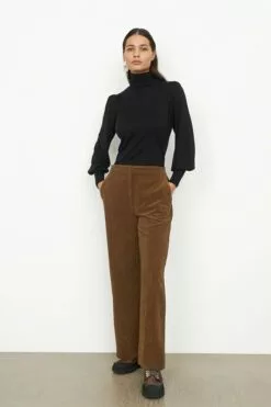 Second Female Boya Trousers - Dessert Palm -Second Female Salg 55032 6043 11 1200x1800 9cf240e1 9edf 4e2c a2c4 5a5f8b2b7508