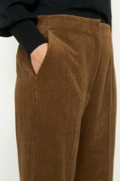 Second Female Boya Trousers - Dessert Palm -Second Female Salg 55032 6043 12 1200x1800 975cde44 64bf 4047 8764 975a8d0a4df9