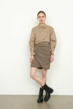 Second Female Phoebe Detail Shirt - Chinchilla -Second Female Salg 55097 6004 15 1200x1800 8b58f2c9 93dc 48c8 b2a9 151364be8105