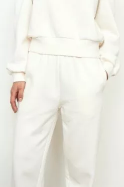Second Female Carmella Sweat Pants - Whisper White -Second Female Salg 55122 1028 12 1200x 1365d1e1 d6e2 4dc3 bb8c 7002c08fa643