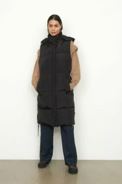 Second Female Buffie Maxi Waistcoat - Black -Second Female Salg 55127 8001 14 1200x1800 aebdfc28 0fe2 440a b295 7c10172e85ed