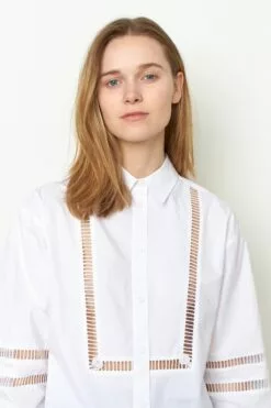 Second Female Arkin Shirt - White -Second Female Salg 55265 1001 12 1200x1800 8d11e54b 0b7a 4c1a a5b4 1a046a8c1f9d