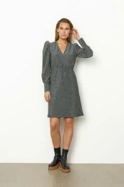 Second Female Zoelina Dress - Silver 7 Second Female Zoelina Dress - Silver -Second Female Salg 55319 7019 11 1200x1800 b515fb6d c9e1 4ebf 8592 9180116ab58c