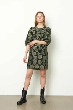 Second Female Yella Dress - Castor Gray -Second Female Salg 55395 7028 14 1200x1800 6efd8112 e694 467e b7dc 785e65cd896d