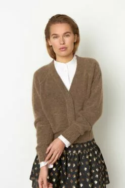 Second Female Brook Knit Reverse Boxy Cardigan - Desert Taupe -Second Female Salg 55448 6087 14 1200x1800 68f8d5c1 8b6f 447b 96cb b6d4037a034a