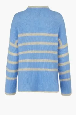 Second Female Ovalis Knit T-Neck - Cornflower Blue -Second Female Salg 55530 5087 16 1195x1800 17ff8b17 2fb7 4904 8685 dd36ea9e578e