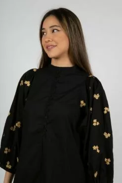 Front -Second Female Salg 55611 8001 mod WisteriaBlouse Black 1