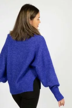 Second Female Brook Knit Oversize T-Neck - Spectrum Blue -Second Female Salg 55762 5083 mod BrookKnitOversizeT Neck SpectrumBlue 5