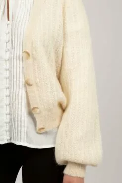 Second Female Arndis Knit Cardigan - Brazilian Sand 8 Second Female Arndis Knit Cardigan - Brazilian Sand -Second Female Salg 55908 1009 mod ArndisKnitCardigan BrazilianSand 2