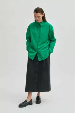 Second Female Alulin Shirt - Green Tambourine -Second Female Salg 56116 4083 14 700x 6a19c750 ad68 4991 a584 c32d6bf3d882