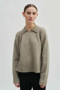 Second Female Brook Knit Collar - Weathered Teak -Second Female Salg 56127 6101 11 600x a2433d91 8075 4960 a9d5 084327579af3