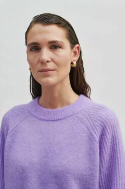 Second Female Brookline Knit O-Neck - Fairy Wren 9 Second Female Brookline Knit O-Neck - Fairy Wren -Second Female Salg 56194 3120 13 700x 3e5d065e b9e0 4e28 ac4b 26a85d8733af