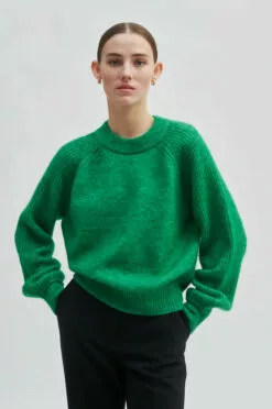 Second Female Brookline Knit O-Neck - Green Tambourine -Second Female Salg 56194 4083 13 600x b128cf1e 754c 419b 89cb 6c952de2ddba