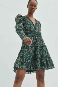 Second Female Pheasant Waist Dress - Tropical Green 15 Second Female Pheasant Waist Dress - Tropical Green -Second Female Salg 56624 4084 14 700x 69b5791f aa6a 43f4 bc0d 200b34ac361e