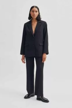 Second Female Evie Classic Blazer - Black 8 Second Female Evie Classic Blazer - Black -Second Female Salg 56720 8001 11 1200x1800 e218ea03 c119 4b48 9fd9 9669083ae20e