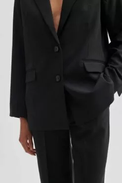 Second Female Evie Classic Blazer - Black 10 Second Female Evie Classic Blazer - Black -Second Female Salg 56720 8001 13 1200x1800 24976c5e 24e8 409f 9211 43bca028c545