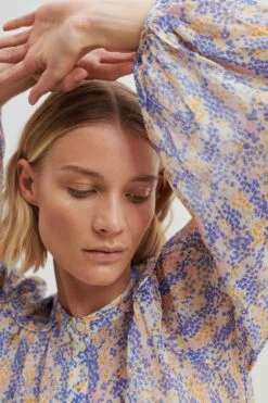 Second Female Poppi Shirt - Amparo Blue -Second Female Salg 56818 5100 12