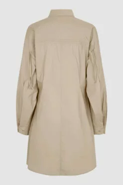 Second Female Enara Dress - Crockery -Second Female Salg 56825 6104 18 700x 29cd8f2d c041 47d1 9d2d d9316c6658ef