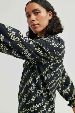 Second Female Kalmia Tunic Dress - Black -Second Female Salg 56968 8001 13 700x f0f38f3e 005b 4658 9b19 b1db003d5ef7