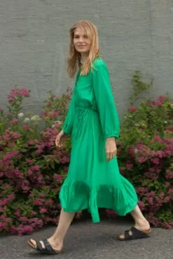 Second Female Reve Midi Dress - Blarney 10 Second Female Reve Midi Dress - Blarney -Second Female Salg 6U1EieqzSnqkuE0YYGjI IMG 5042