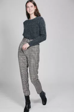 Second Female Brook Knit Raw O-neck - Dark Grey Melange -Second Female Salg 8JCfHSMSQ24mlU6pHJFE Photo 23 09 2018 16 47 52