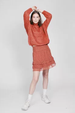 Second Female Ambra Knit T-neck - Carnelian -Second Female Salg 8cddzSbiQuaMRjEJuLpc Photo 23 09 2018 16 17 37