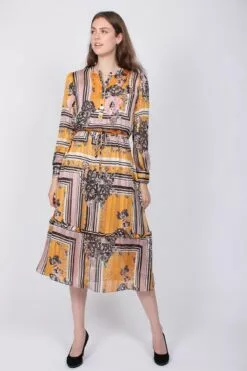 Second Female Valley LS Maxi Dress - Inca Gold -Second Female Salg Bfr6ZswfSFKcgruCwaNd IMG 8209