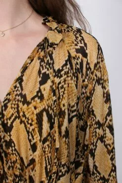 Second Female Snake LS Maxi Dress - Chai Tea -Second Female Salg HkPhK4GwTy25OB7QI4fI IMG 8399