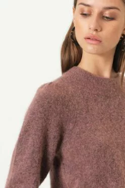 Second Female Brooky Knit Volumen O-Neck - Desert Sand -Second Female Salg IdIHFnIuT0bZkggWLilC 53720 3085 12 1195x1800 c2ae392d ece5 4d17 a5a0 829e2b8bda10