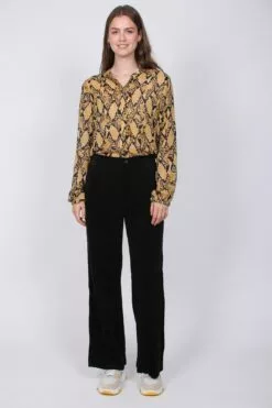 Second Female Snake Shirt - Chai Tea -Second Female Salg Jh5hYZF0T9iSm5HA84kX IMG 8698