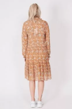 Second Female Mindy Dress - Sudan Brown -Second Female Salg KZ9FBP84SMWHY4C9G2dY F0C44B0F 3ADA 4498 901B F29154A25E0B